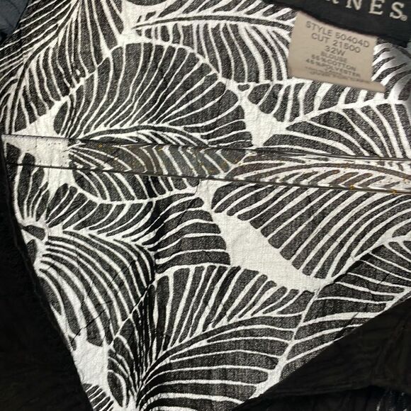 Maggie Barnes Black Tropical design crinkled button down 3/4 sleeves size 32W - Picture 8 of 8